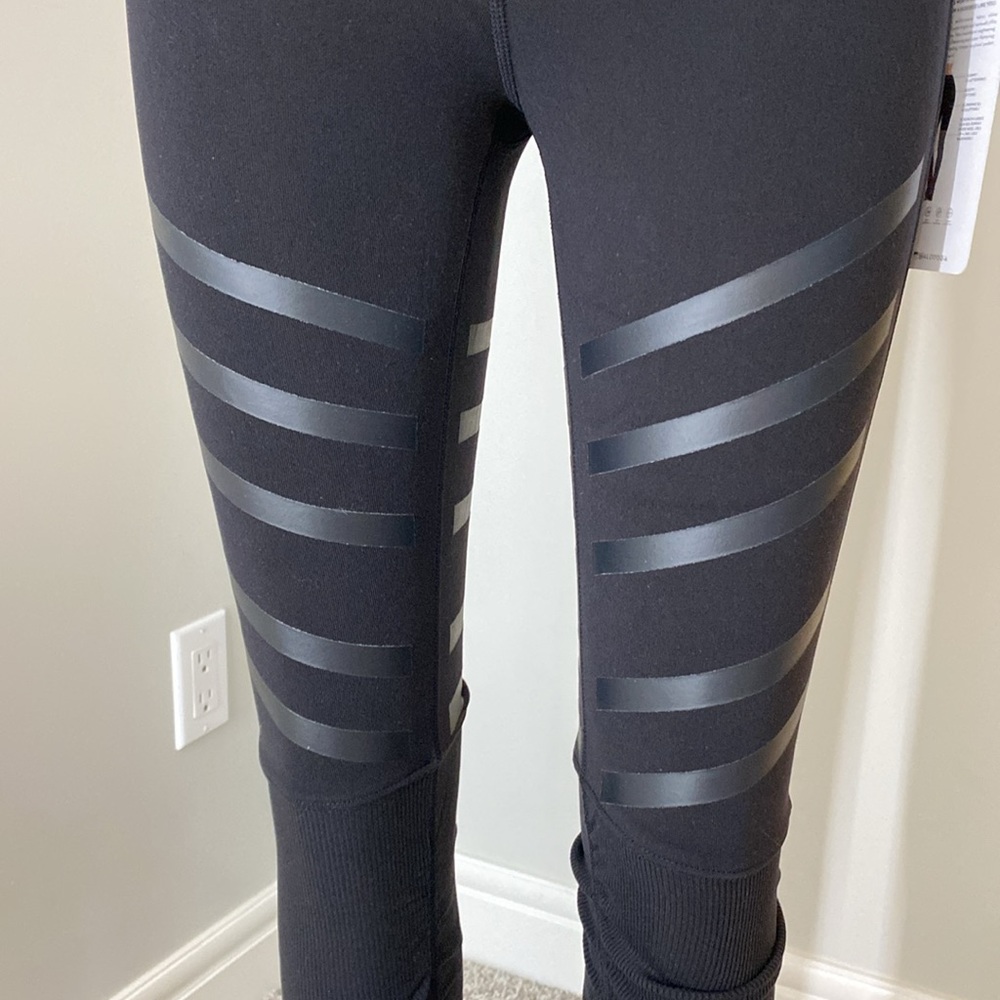 ALO Yoga Goddess Ribbed Leggings. Black with black lines. - Picture 7 of 7